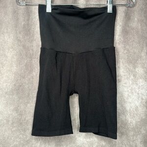 Ingrid & Isabel Bike Shorts Small